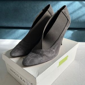 manolo blahnik grey suede high heels 39.5